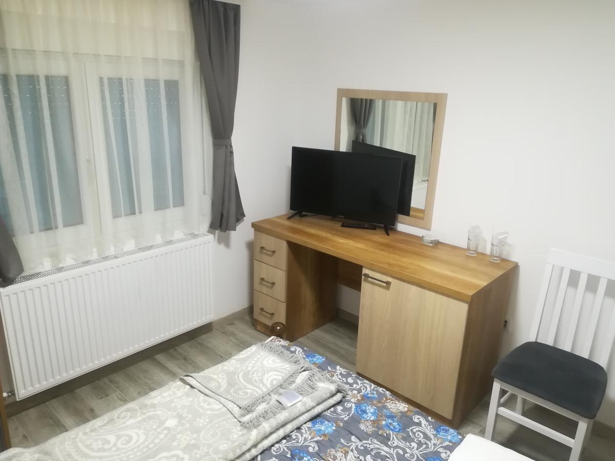 Karavan 123 Raska Экстерьер фото