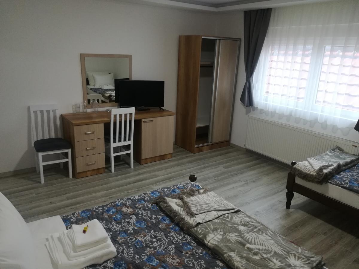 Karavan 123 Raska Экстерьер фото