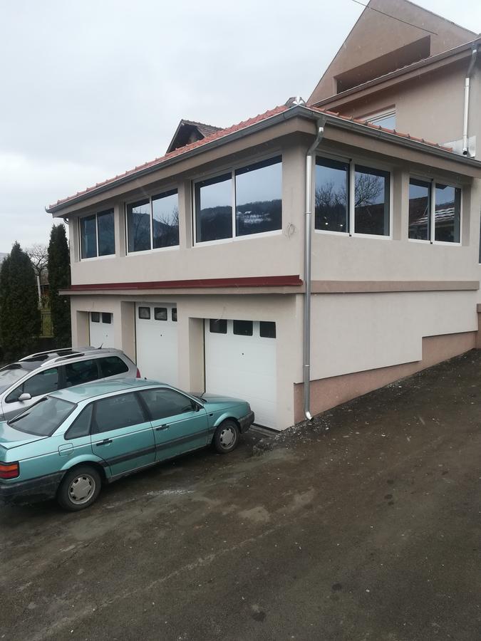 Karavan 123 Raska Экстерьер фото