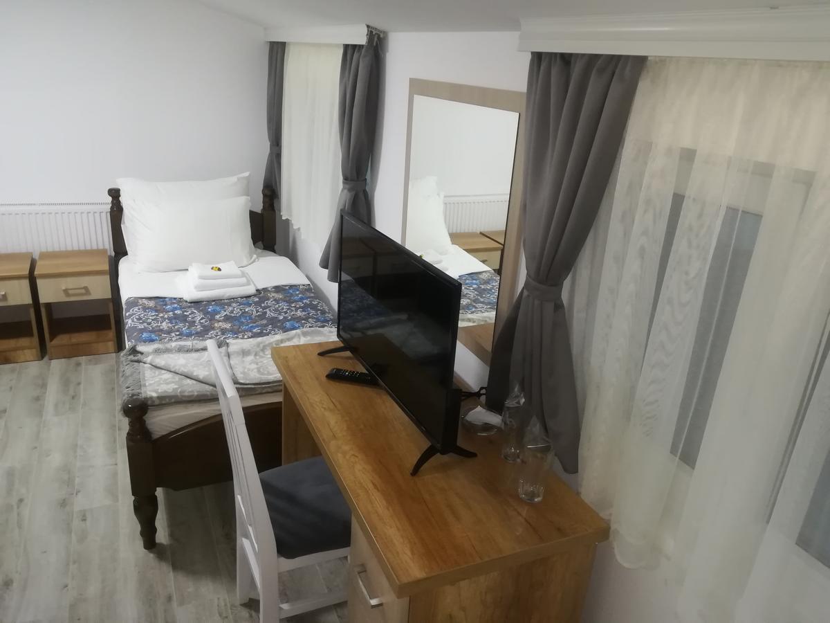 Karavan 123 Raska Экстерьер фото